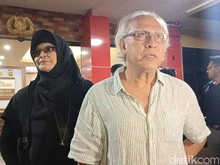 Iwan Fals dan Istri Jalani Pemeriksaan di Polres Jakarta Selatan
