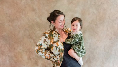 7 Foto Julie Estelle & Brielle Putrinya, Cantik Bak Boneka Hidup