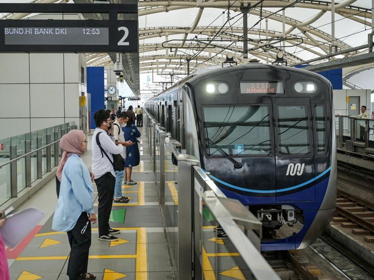 Jumlah Penumpang MRT Jakarta Naik