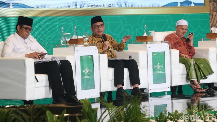 Kang Ace dalam sesi diskusi Sarasehan Ulama di The Sultan Hotel, Selasa (4/2/2025).