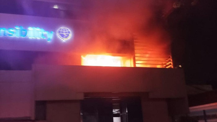 Kebakaran kantor Dishub Jatim