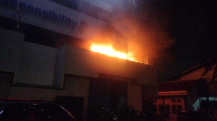 Kebakaran kantor Dishub Jatim