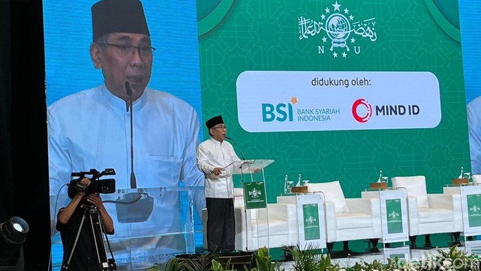 Ketua Umum PBNU Yahya Cholil Staquf saat membuka Sarasehan Ulama NU di Sultan Hotel & Residence Jakarta, Selasa (4/2/2025).