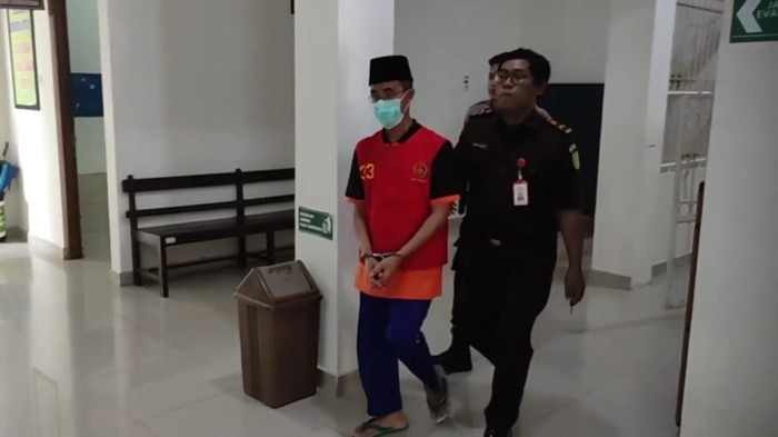 Kiai di Trenggalek hamili santri jalani sidang tuntutan