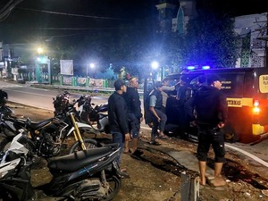 Tawuran Antarwarga di Makassar, 1 Orang Diamankan Bawa Samurai-Senapan Angin