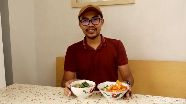 Mie Akup Bandung.