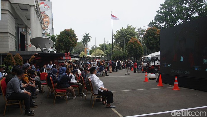 MK Gelar Putusan Sela Sengketa Pilkada 2024 Mahkamah Konstitusi (MK) menggelar sidang pengucapan putusan sela (dismissal) sengketa Pilkada 2024. Ada 310 perkara perselisihan yang disidangkan.