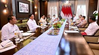 Pertemuan juga dihadiri Menteri Pertanian Andi Amran Sulaiman dan Menteri ESDM Bahlil Lahadalia.