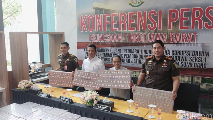Penyitaan uang dari kasus korupsi Tol Cisumdawu