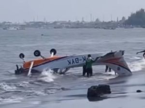 Nelayan Sebut Pesawat Sempat Terombang-ambing di Perairan Gumuk Kantong
