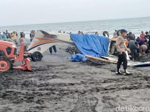 Identitas 2 Awak Pesawat Latih API Banyuwangi yang Jatuh di Laut Muncar