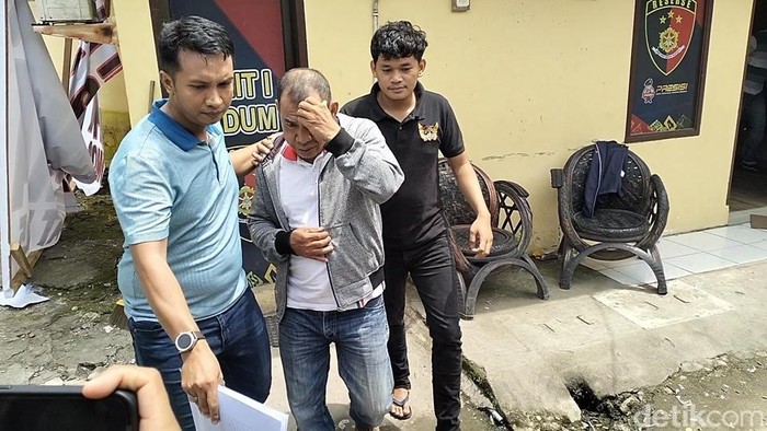 Pria berinisial HA di Polewali Mandar, ditangkap gegara mencuri emas 20 gram dan uang Rp 10 juta saat membantu korban kebakaran.
