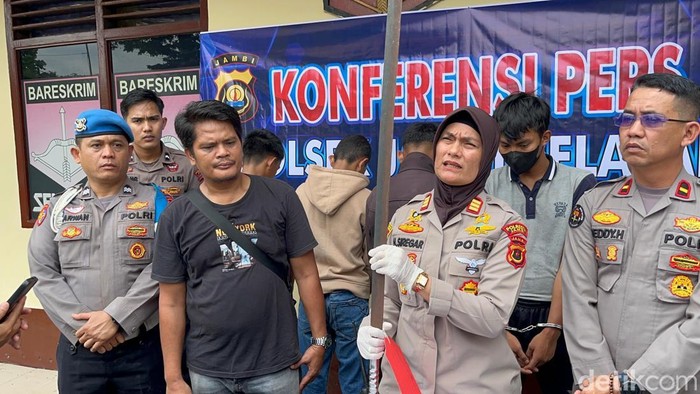 Polisi menangkap enam remaja hendak tawuran di Jambi