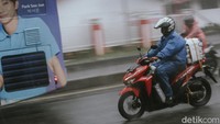 Dilansir situs BMKG, sejumlah fenomena atmosfer lainnya diperkirakan tetap berperan dominan dalam dinamika cuaca selama sepekan ke depan, di antaranya dampak La Niña Lemah, Monsun Asia dan Seruakan Dingin (Cold Surge), aktivitas Madden Julian Oscillation (MJO), Gelombang Atmosfer Kelvin dan Rossby, serta Labilitas Atmosfer dan Zona Konvergensi.  