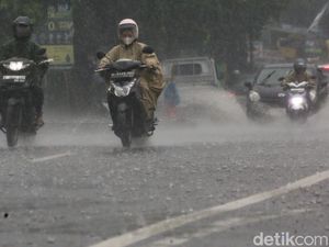 Waspada! Sulsel Dilanda Cuaca Ekstrem 9-11 Februari, Potensi Banjir-Longsor