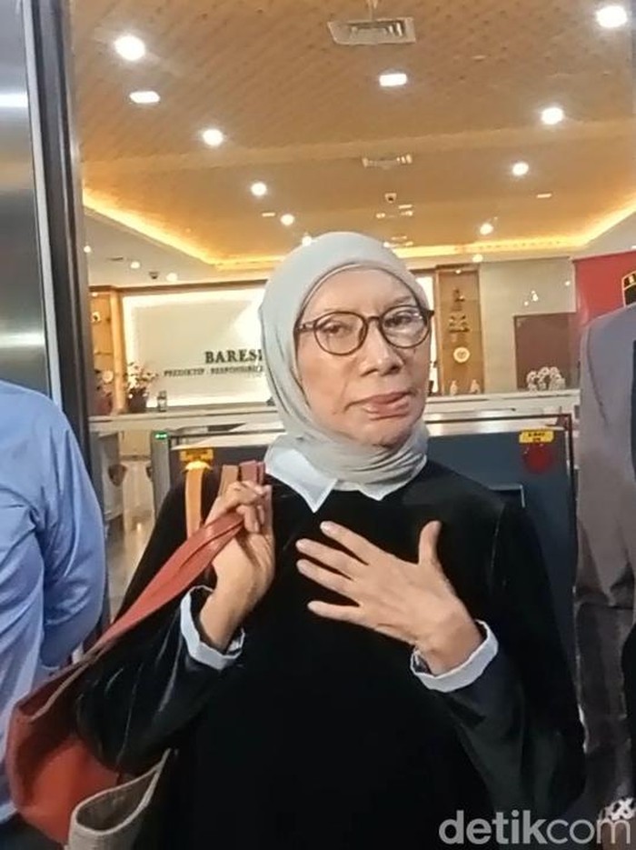 ratna sarumpaet