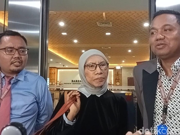 ratna sarumpaet