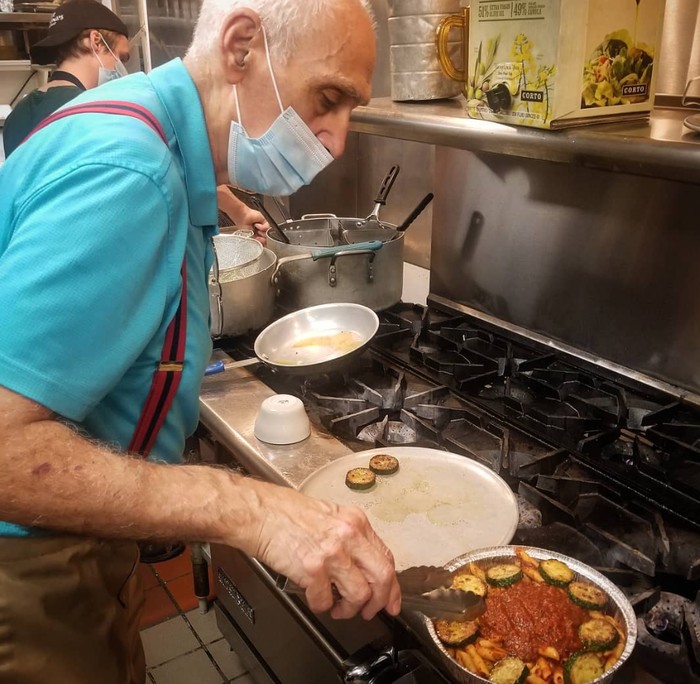 Pemilik Restoran Italia Legendaris Raih Penghargaan Lifetime Achievement