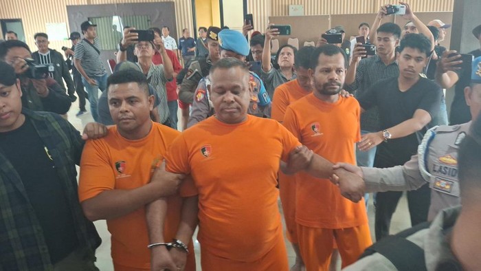 Tampang 4 pelaku penembakan pria bertato di Pasar Mawar Bogor