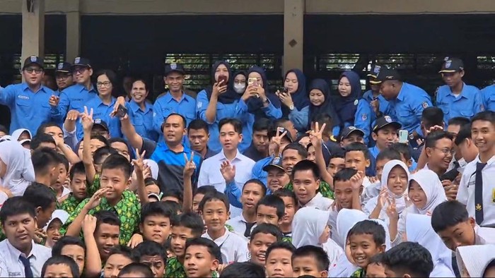 Wapres Gibran cek pelaksanaan makan bergizi gratis di Depok