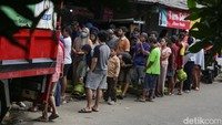 Satu buah gas berlaku untuk satu orang. Prabowo memerintahkan agar kementerian memastikan pengecer tidak menjual harga mahal ke masyarakat. Dia juga mengingatkan agar pengecer tertib. 