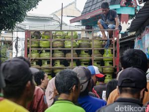 Video: Subpangkalan Bersyukur Distribusi Gas LPG 3 Kg Sudah Lancar