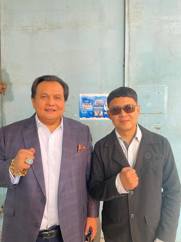 Ari Bias Melly Goeslaw dan Armand Maulana angkat bicara soal kasus Agnez Mo, Ari Bias beri jawaban.