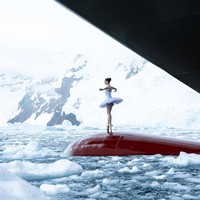 Victoria mengunggah video penampilannya di Instagram pada 8 Januari dan hampir mendapat 500.000 likes. Ribuan komentar juga membanjiri. Banyak yang kagum, tak sedikit pula yang mempertanyakan keaslian video tersebut dan menduganya sebagai hasil editan kecerdasan buatan (AI). (Foto: Instagram/@victoriadauberville)