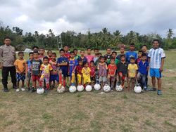 Bripka Ever Bangun SSB Putra Timor, Antarkan Anak-anak Desa Jadi Pemain Bola