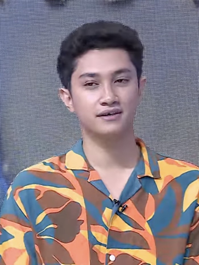 Cucu Ratna Sarumpaet, Husin Kamal.
