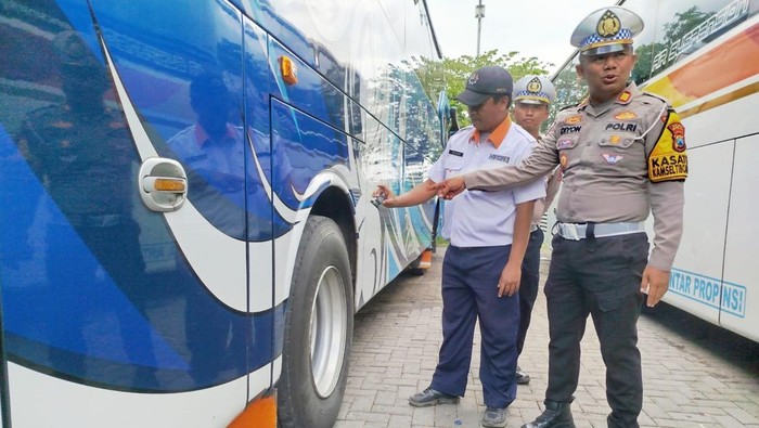 Ditlantas Polda Jatim ramp check di Bangkalan