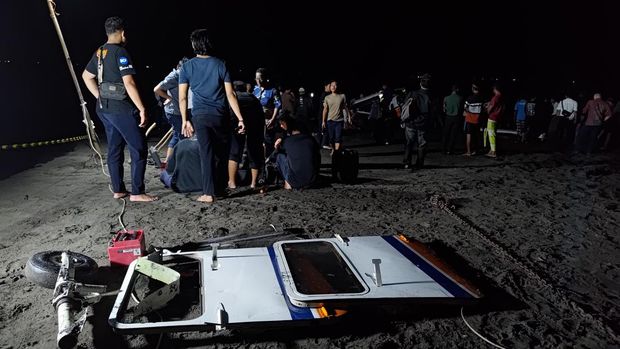 Evakuasi Pesawat Latih Jatuh di Banyuwangi Berlangsung 9 Jam