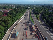 Foto Udara di TKP Kecelakaan Beruntun Tol Ciawi