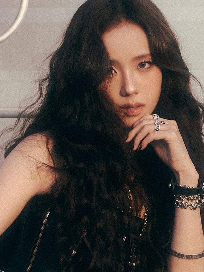 5 Lagu Ditulis Jisoo BLACKPINK, Terbaru Eyes Closed Duet Bareng