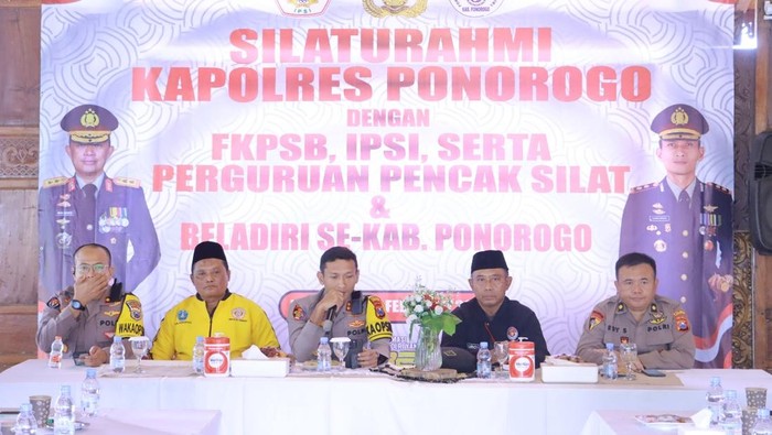 Kapolres Ponorogo AKBP Andin Wisnu Sudibyo silaturahmi dengan perguruan dan ketua pesilat