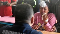 Kecelakaan beruntun di Gerbang Tol Ciawi 2 KM 41+400 ruas tol Jagorawi arah Jakarta pada Selasa (4/2/2025) malam tersebut menewaskan delapan orang dan 11 orang luka-luka serta seluruh korban dievakuasi ke RSUD Ciawi, Bogor.  