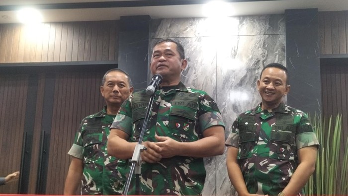 KSAD Jenderal Maruli (tengah)-(Maulani/detikcom)