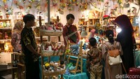 INACRAFT 2025 mengusung konsep “Sustainability and Collaboration”, menjadikannya lebih dari sekadar pameran—sebuah pusat edukasi dan kesadaran akan keberlanjutan inovasi para perajin Indonesia. Beragam program akan digelar dan dapat diikuti pengunjung.  