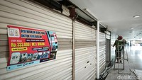 Sepinya pusat perbelanjaan ini mulai terjadi sebelum datangnya pandemi Covid-19 akibat kalah bersaing dengan pusat perbelanjaan modern lainnya di Jakarta.