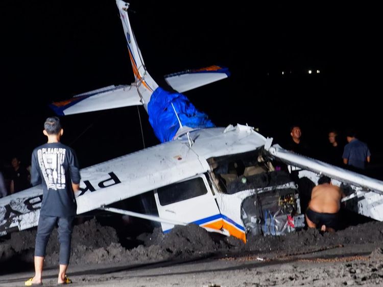 Potret Bangkai Pesawat Cessna yang Jatuh di Banyuwangi