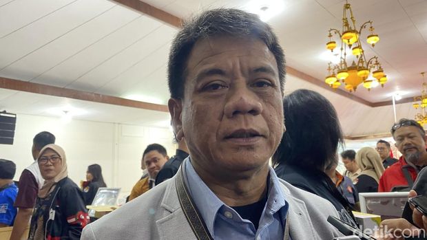 Perwakilan sekaligus tim komunikasi Luthfi-Yasin, Isnaini, di KPU Jateng, Kelurahan Bendungan, Kecamatan Gajahmungkur, Kota Semarang, Rabu (5/2/2025).