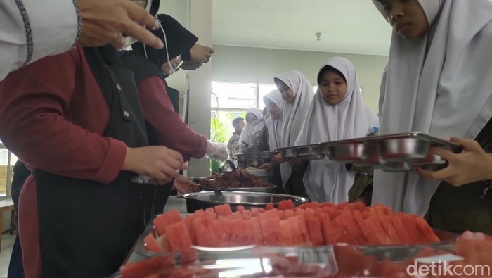 Program MBG di Ponpes Darul Arqom