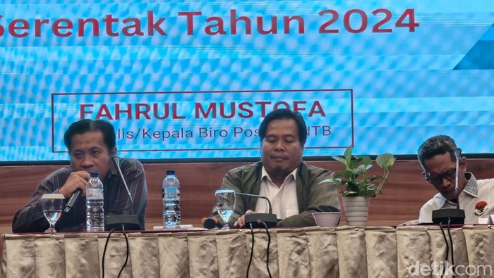 Rapat evaluasi Bawaslu NTB di Mataram, Rabu (5/2/2025).