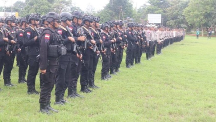 Ratusan personel gabungan saat mengikuti apel gelar pasukan di Mapolres Belu, NTT, Rabu (5/2/2025). (Dok. Polres Belu)