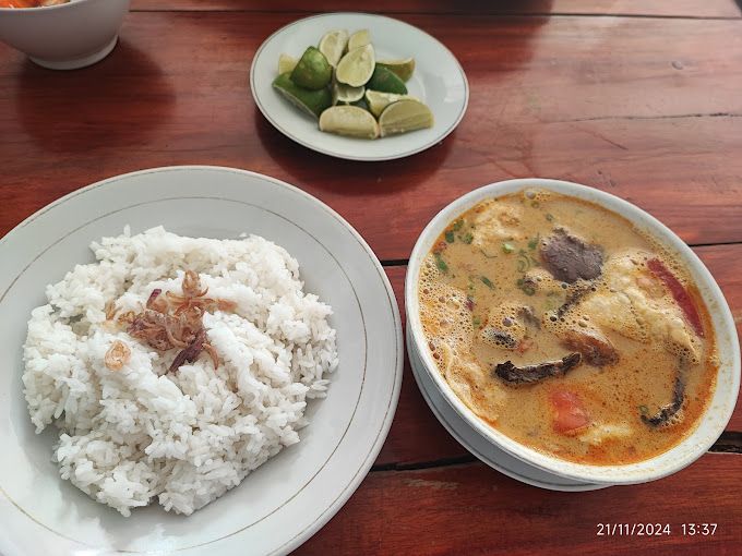 Soto Betawi enak di Jakarta Timur