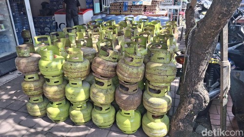Stok LPG 3 kg di tingkat pengecer di Denpasar masih terbatas, Rabu (5/2/2025).