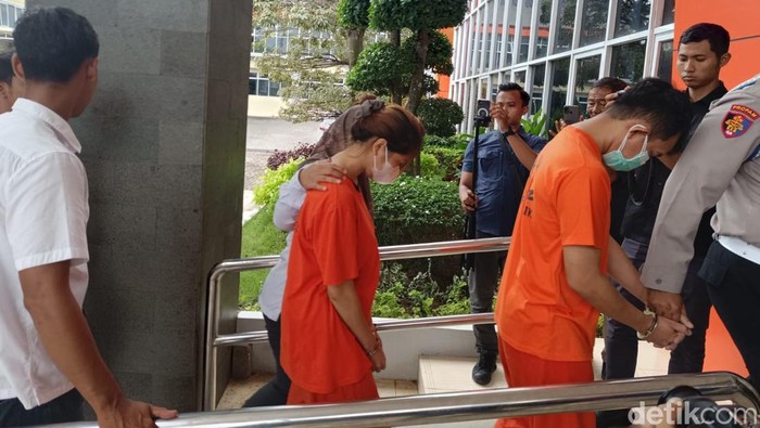 Suami di Gresik pelaku KDRT dan selebgram selingkuhannya jadi tersangka