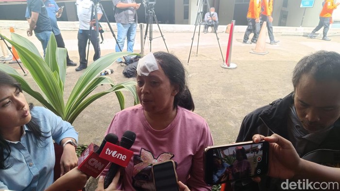 Sugiarti, korban luka dari kecelakaan Gerbang Tol Ciawi 2. (Rizky Adha Mahendra/detikcom)