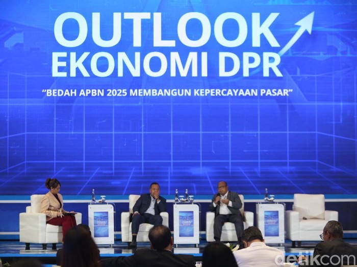 Tauhid Ahmad di Outlook Ekonomi DPR