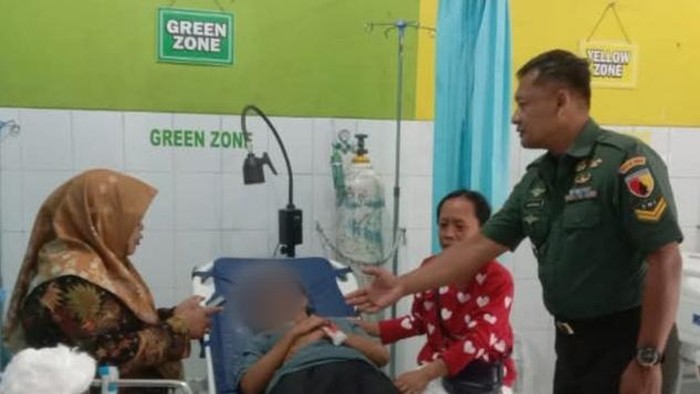 Dahan Pohon Patah Timpa Biker di Trenggalek, 1 Pelajar Luka
